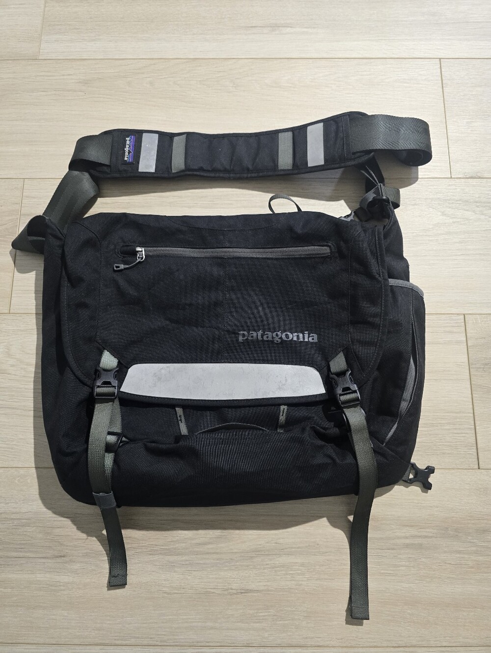 PATAGONIA messenger Bag